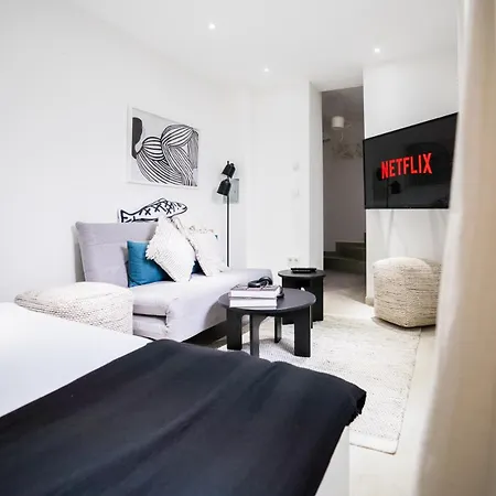 1 Bedroom - Zentral - Wifi - Kaffee - Netflix Apartmán *